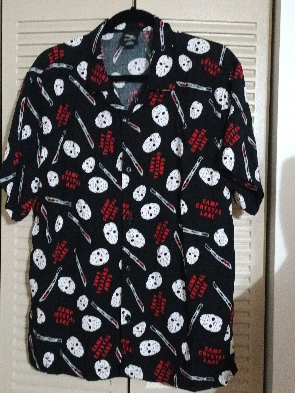 Black Short-Sleeve Casual Button-Down Shirt with White & Red Horror Print